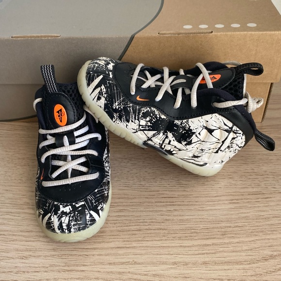 Nike Foamposite Toddler Orange/Black/White- SZ 7 C - Picture 6 of 14